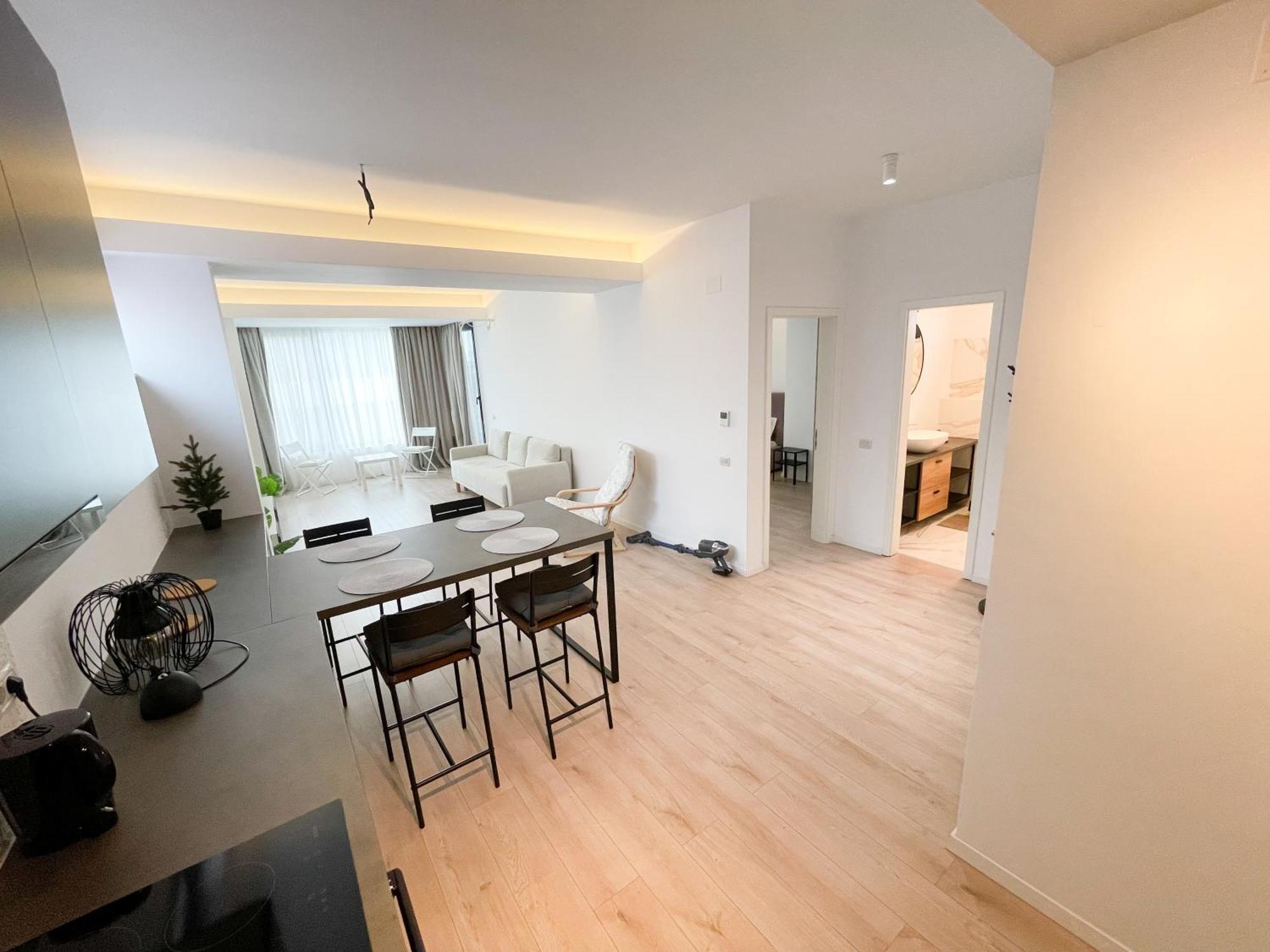 Warm Hotel Apartment Bucharest Exterior photo
